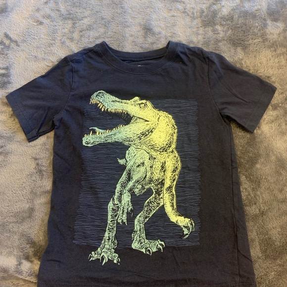 OshKosh B'gosh Other - OshKosh B'gosh Navy Blue and Green Short Sleeve Tee with Dinosaur Design Size 6